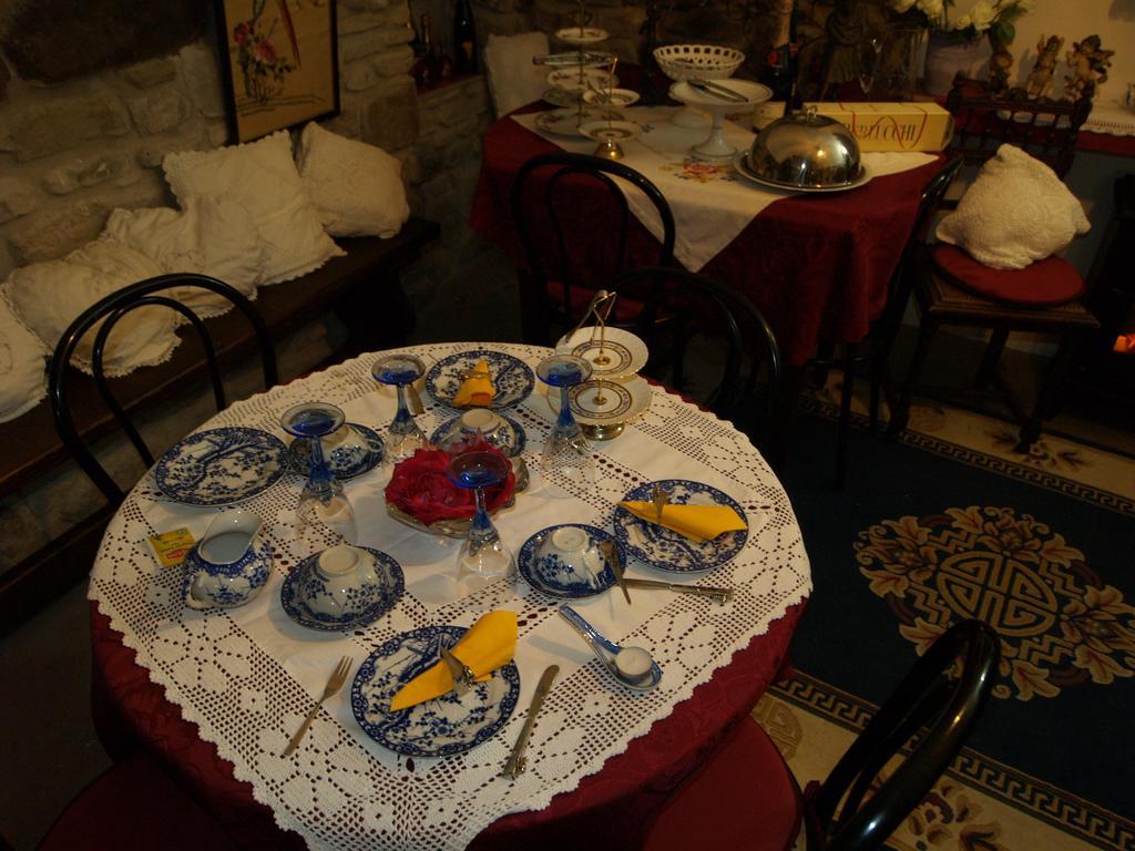Bed and Breakfast Le Petit Chateau Дольчеаккуа Экстерьер фото