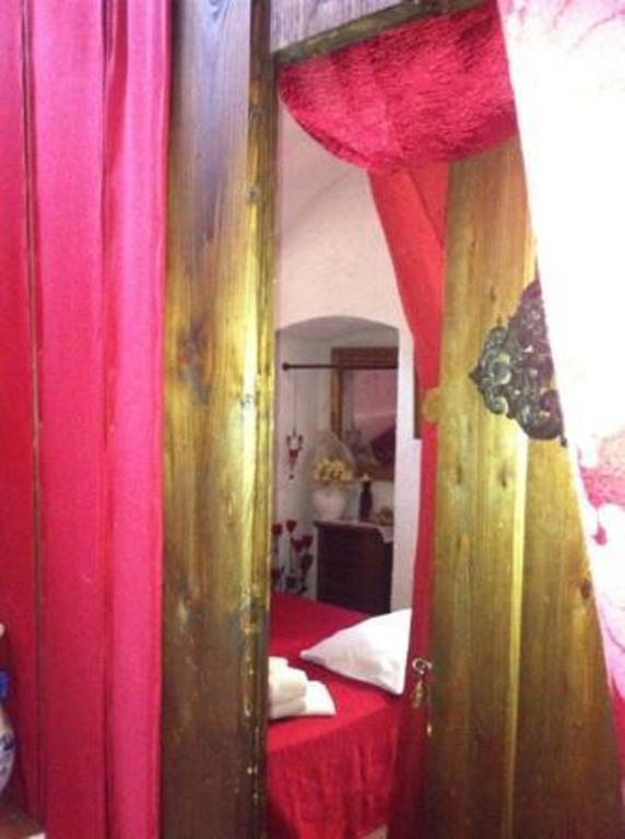 Bed and Breakfast Le Petit Chateau Дольчеаккуа Номер фото